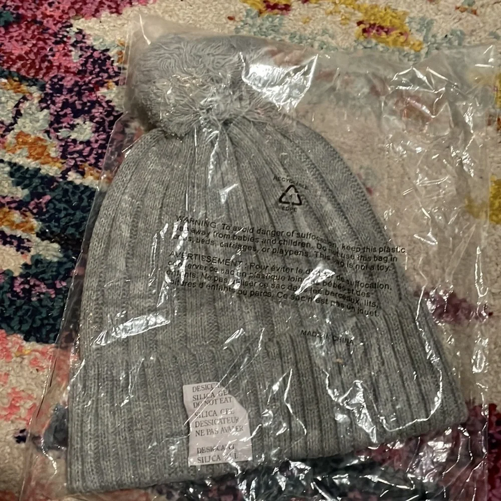 NWT Michael Kors Gray Pom Beanie